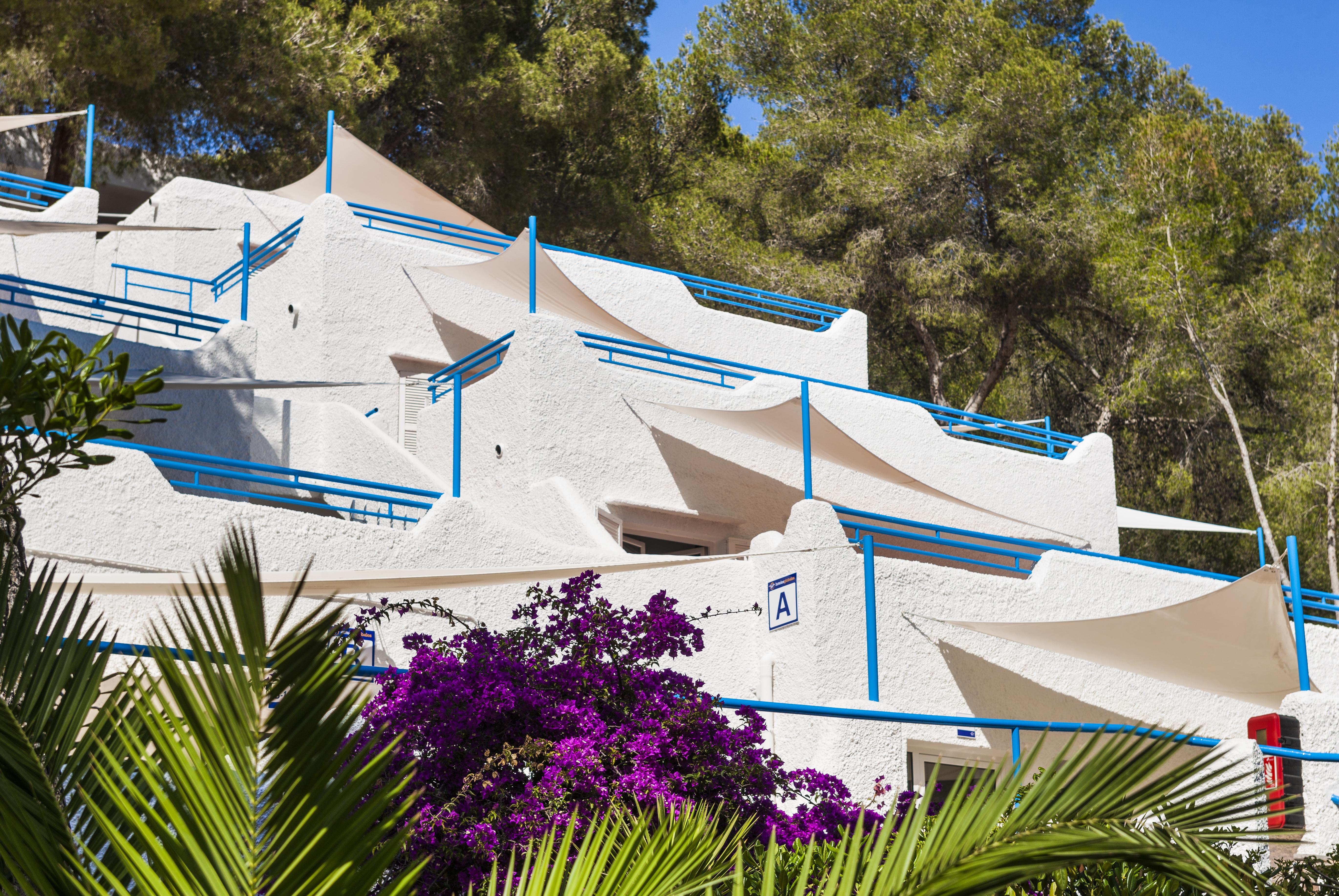 Globales Montemar Hotel Cala Llonga  Exterior photo