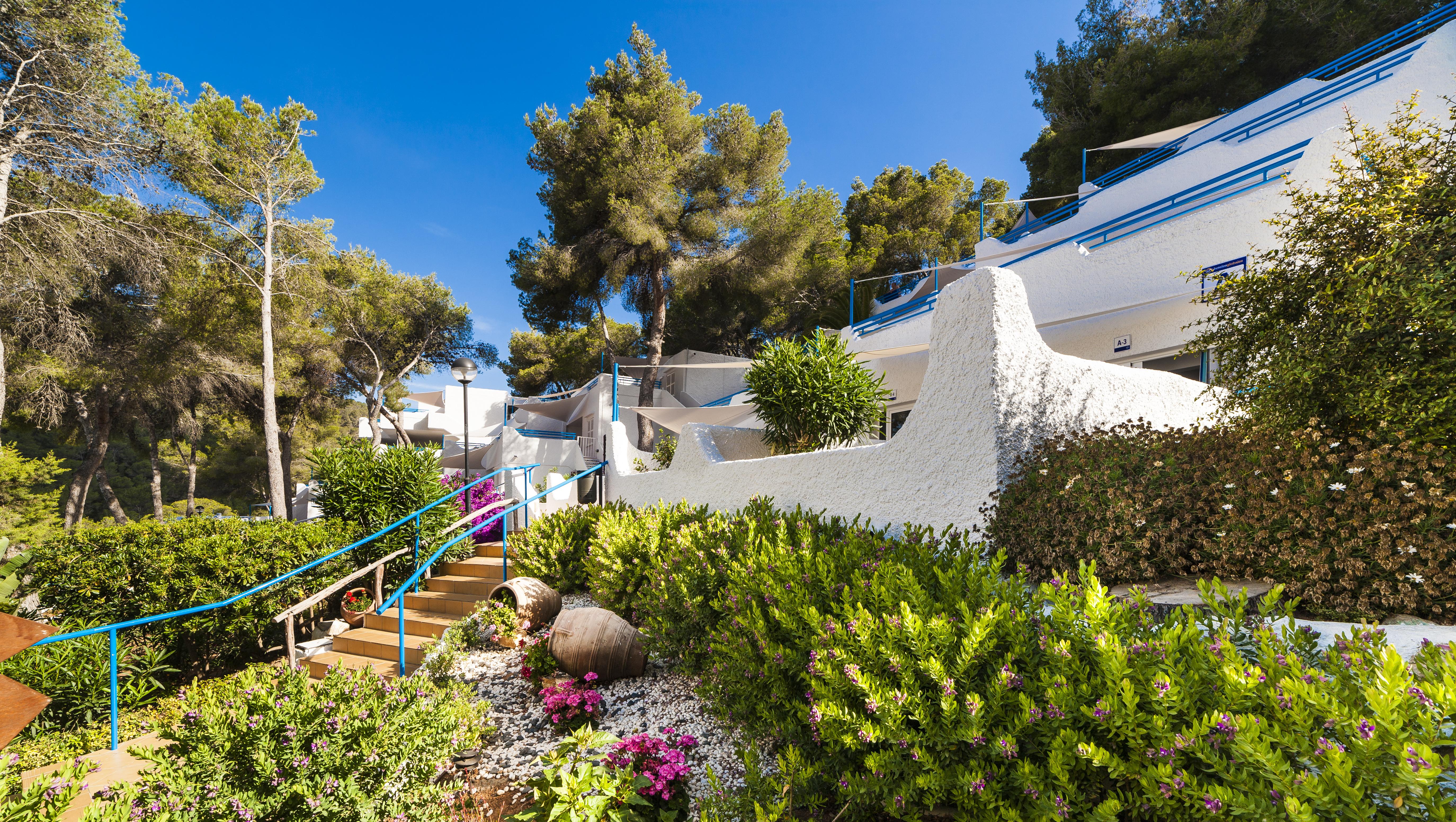 Globales Montemar Hotel Cala Llonga  Exterior photo
