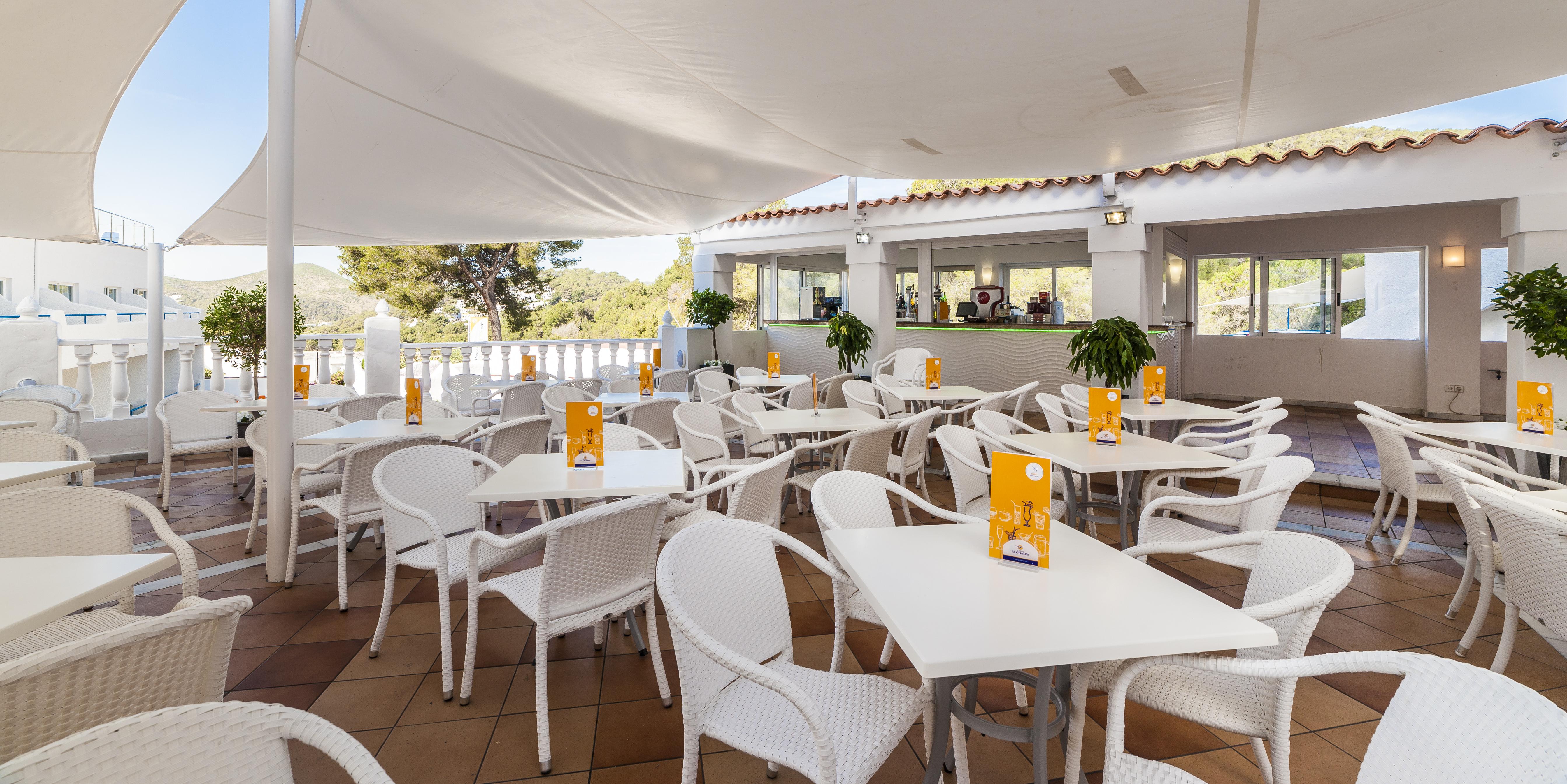 Globales Montemar Hotel Cala Llonga  Exterior photo