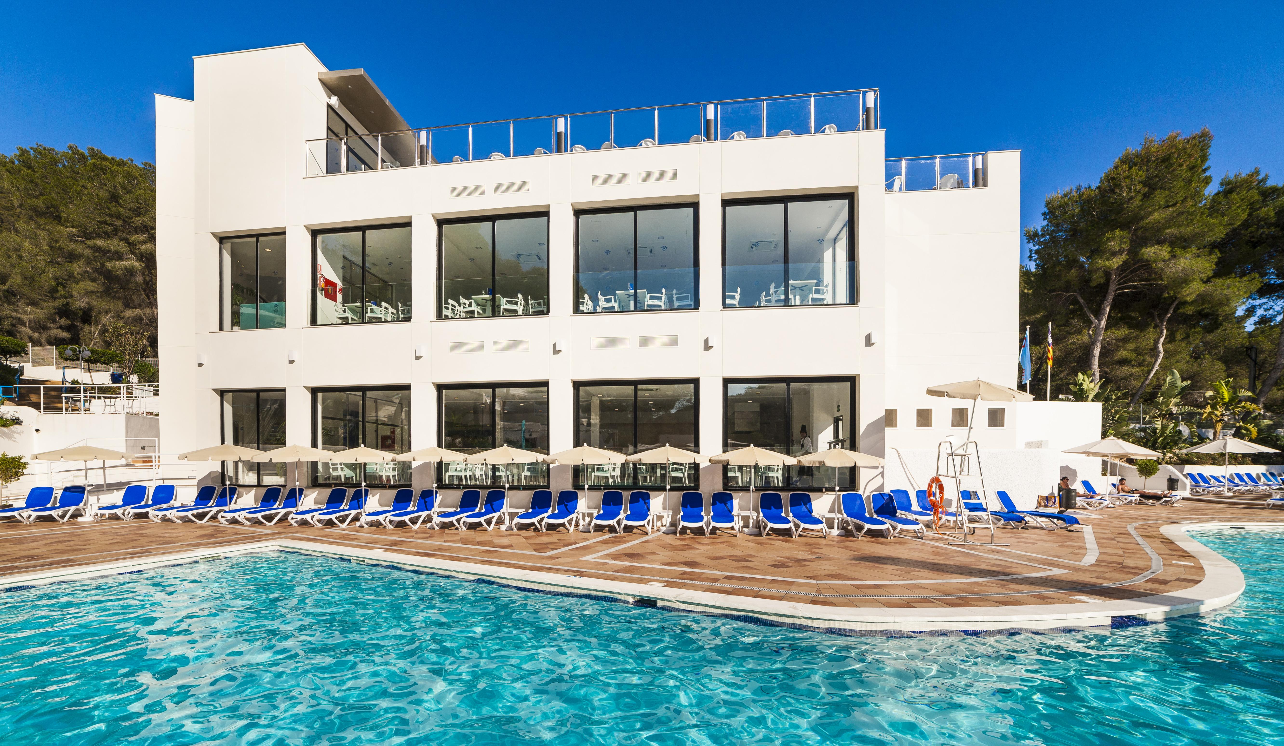 Globales Montemar Hotel Cala Llonga  Exterior photo