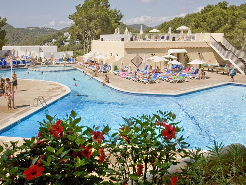 Globales Montemar Hotel Cala Llonga  Exterior photo