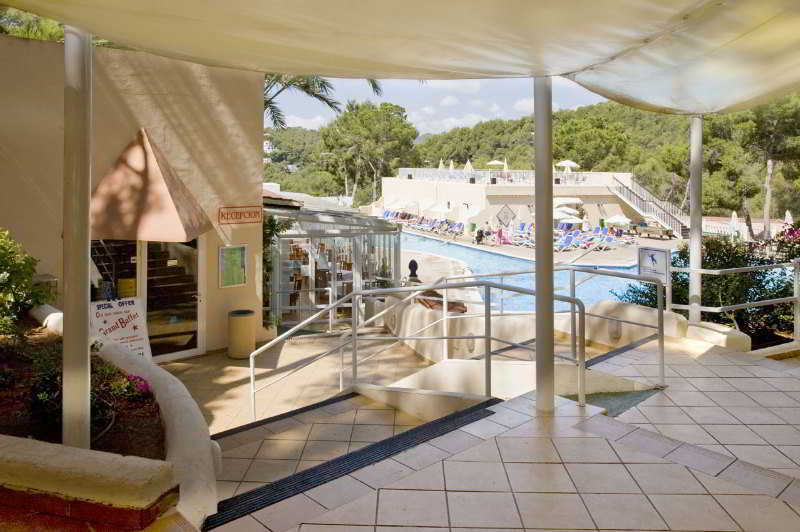 Globales Montemar Hotel Cala Llonga  Exterior photo