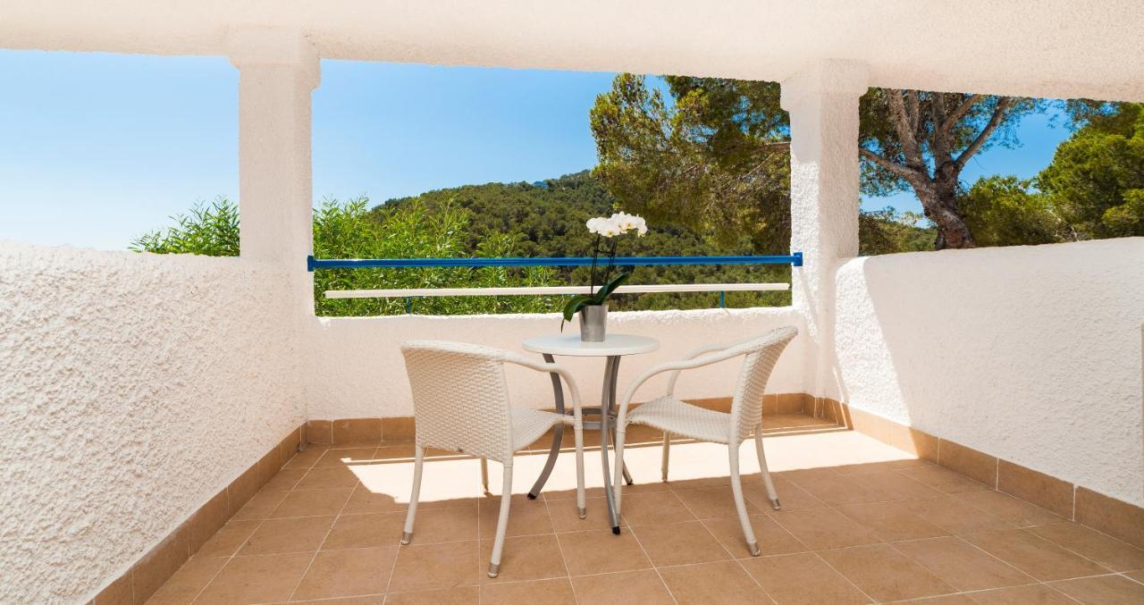 Globales Montemar Hotel Cala Llonga  Exterior photo